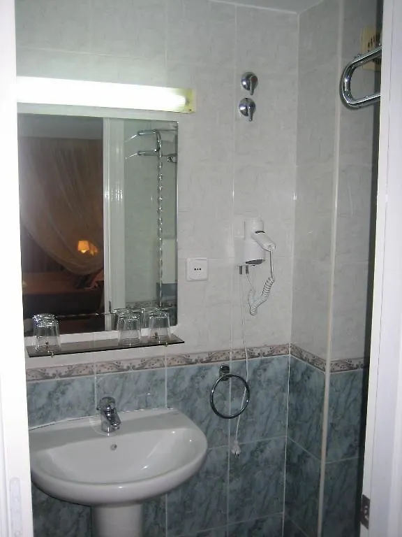 Linda Marbella Hotel 2*,